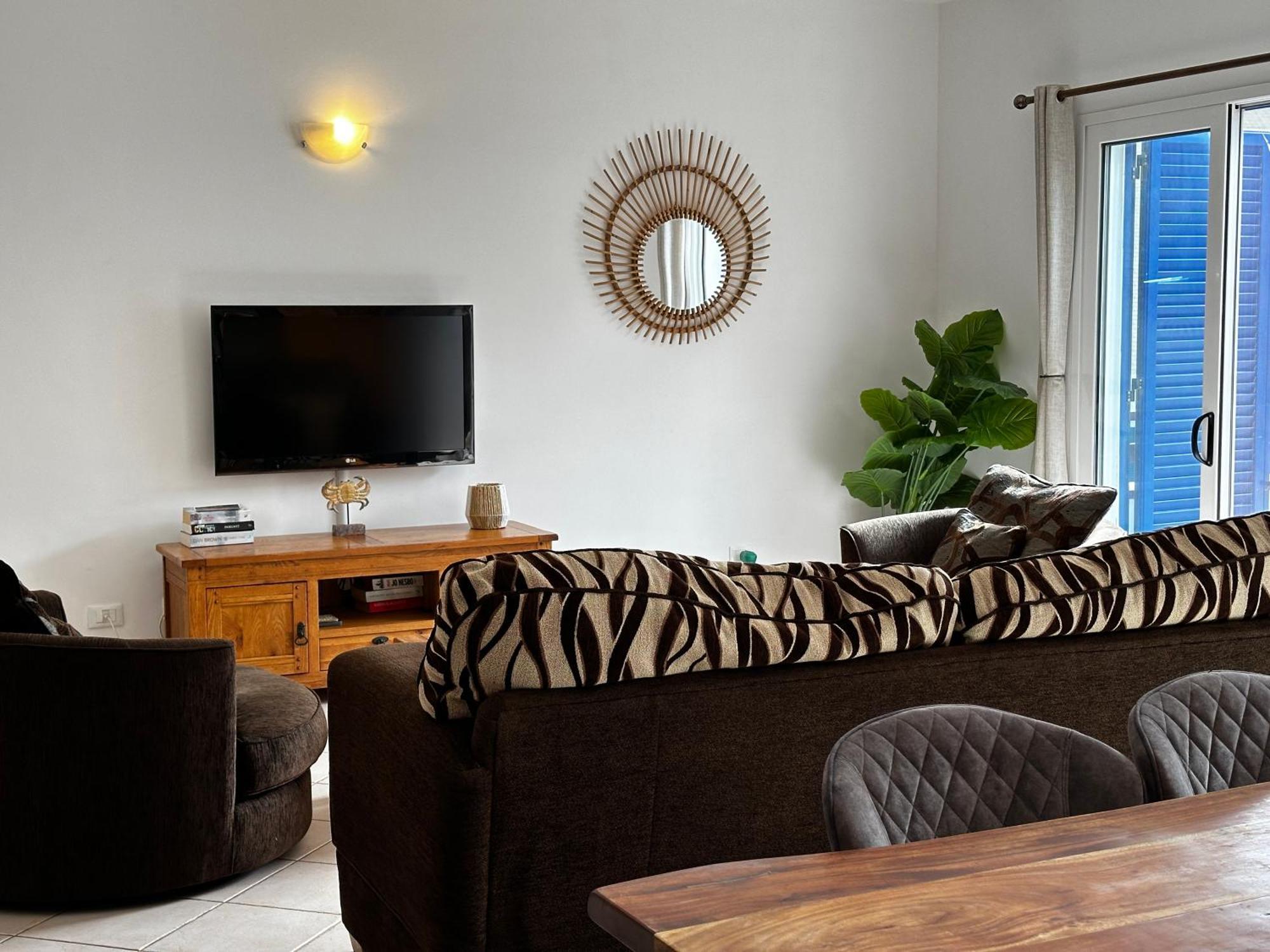 Leme Bedje Two Bedroom - By Bobbywashere Santa Maria Eksteriør bilde